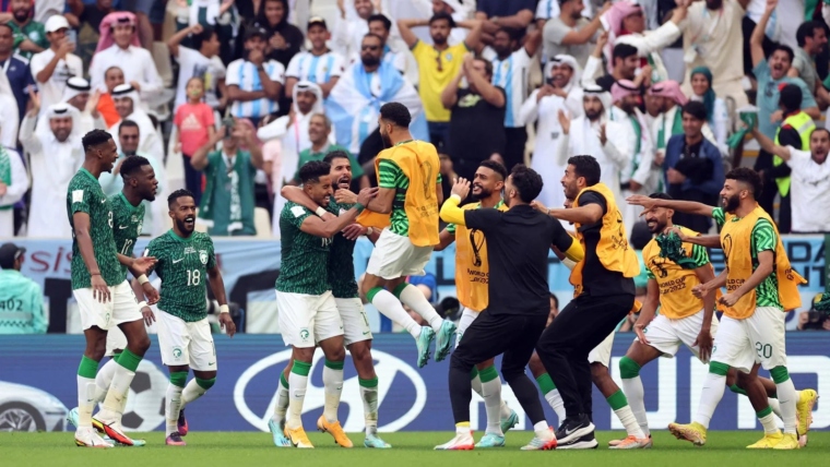 جماهير السعودية تحتفي بفوز منتخب بلادها على الأرجنتين في كأس العالم 2022