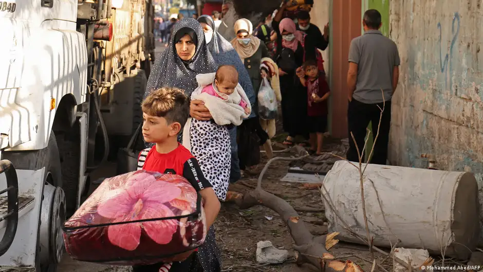 لجنة الصليب والهلال الأحمر تحذر من كارثة إنسانية في الاراضي الفلسطينية